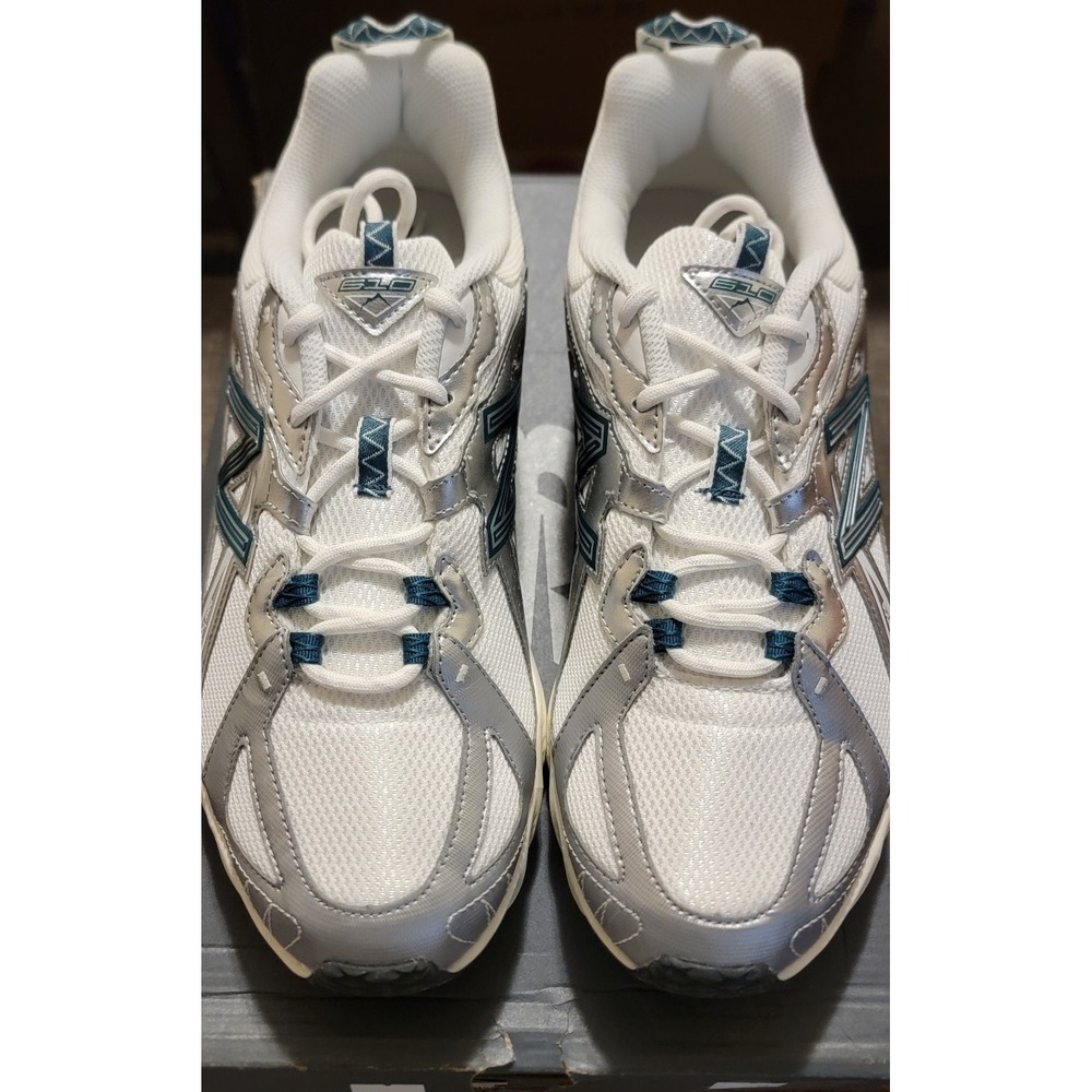 Size 9 - New Balance 610 Silver Reflection‎